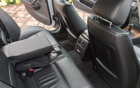 BMW 3 серия, 2005 год, 1 195 000 рублей, 22 фотография