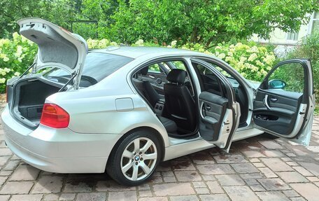 BMW 3 серия, 2005 год, 1 195 000 рублей, 32 фотография