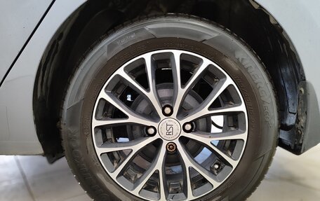 Hyundai Solaris II рестайлинг, 2018 год, 1 349 000 рублей, 7 фотография