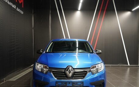 Renault Logan II, 2018 год, 1 649 000 рублей, 2 фотография