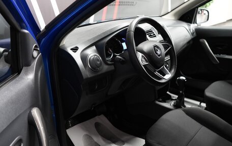 Renault Logan II, 2018 год, 1 649 000 рублей, 12 фотография