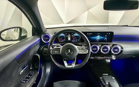 Mercedes-Benz A-Класс, 2021 год, 2 999 000 рублей, 15 фотография