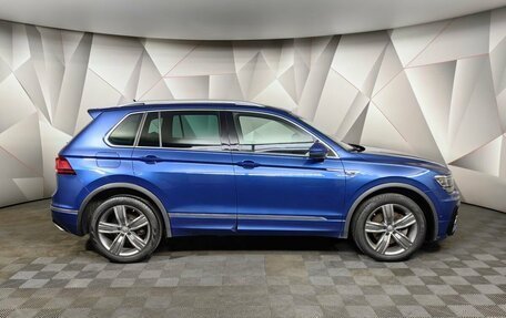 Volkswagen Tiguan II, 2018 год, 2 543 000 рублей, 6 фотография