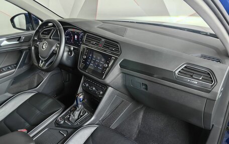 Volkswagen Tiguan II, 2018 год, 2 543 000 рублей, 10 фотография