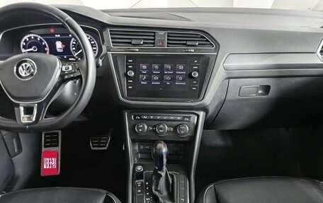 Volkswagen Tiguan II, 2018 год, 2 543 000 рублей, 12 фотография