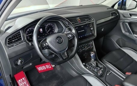 Volkswagen Tiguan II, 2018 год, 2 543 000 рублей, 15 фотография