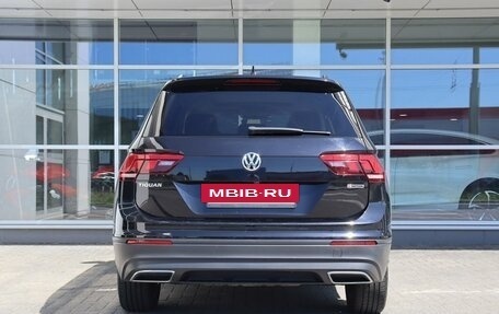 Volkswagen Tiguan II, 2019 год, 2 290 000 рублей, 3 фотография