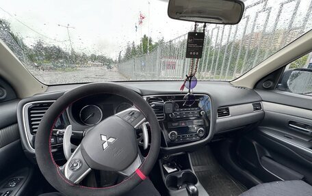 Mitsubishi Outlander III рестайлинг 3, 2013 год, 6 фотография