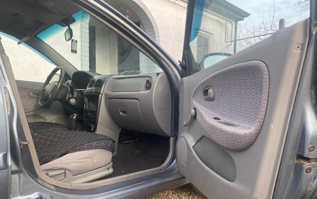 KIA Rio II, 2001 год, 230 000 рублей, 4 фотография