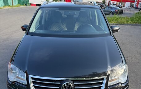 Volkswagen Touran III, 2007 год, 670 000 рублей, 2 фотография