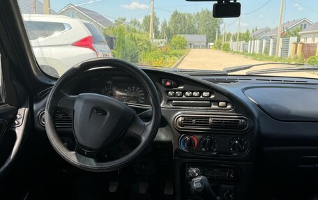 Chevrolet Niva I рестайлинг, 2010 год, 590 000 рублей, 6 фотография