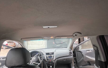 Hyundai Solaris II рестайлинг, 2015 год, 550 000 рублей, 6 фотография