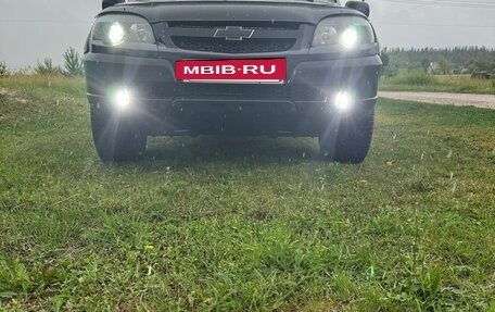 Chevrolet Niva I рестайлинг, 2010 год, 590 000 рублей, 5 фотография