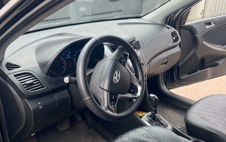 Hyundai Solaris II рестайлинг, 2015 год, 550 000 рублей, 8 фотография