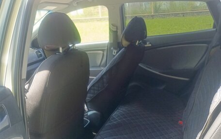 Hyundai Solaris II рестайлинг, 2013 год, 620 000 рублей, 7 фотография
