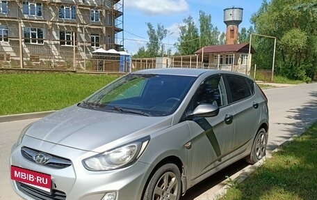 Hyundai Solaris II рестайлинг, 2013 год, 620 000 рублей, 3 фотография