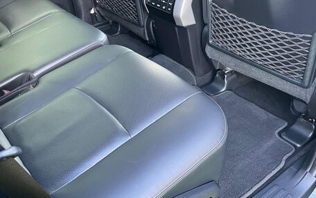 Toyota Land Cruiser Prado 150 рестайлинг 2, 2018 год, 4 900 000 рублей, 7 фотография