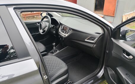 Hyundai Solaris II рестайлинг, 2021 год, 1 700 000 рублей, 3 фотография