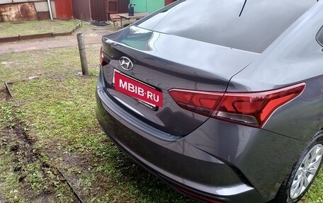 Hyundai Solaris II рестайлинг, 2021 год, 1 700 000 рублей, 7 фотография