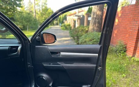 Toyota Hilux VIII, 2016 год, 3 200 000 рублей, 11 фотография
