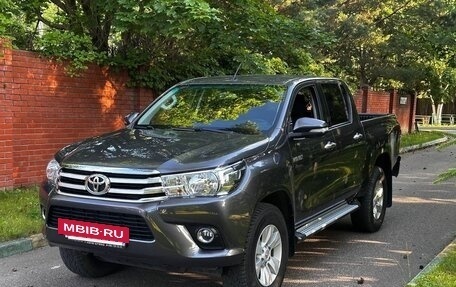 Toyota Hilux VIII, 2016 год, 3 200 000 рублей, 3 фотография