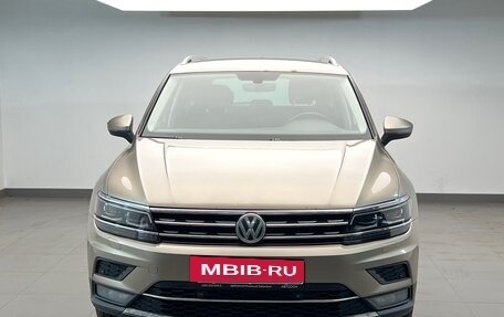 Volkswagen Tiguan II, 2017 год, 2 148 000 рублей, 2 фотография
