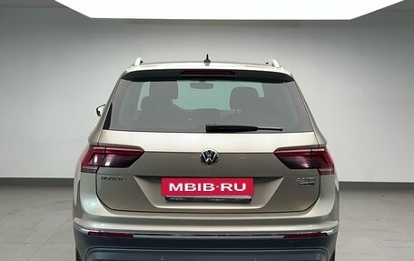 Volkswagen Tiguan II, 2017 год, 2 148 000 рублей, 3 фотография