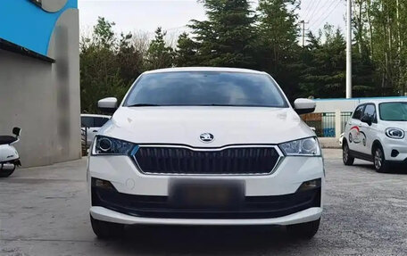 Skoda Rapid II, 2021 год, 1 030 000 рублей, 2 фотография