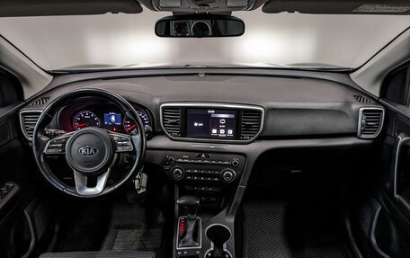 KIA Sportage IV рестайлинг, 2020 год, 2 175 000 рублей, 14 фотография