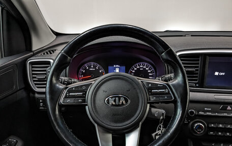 KIA Sportage IV рестайлинг, 2020 год, 2 175 000 рублей, 21 фотография