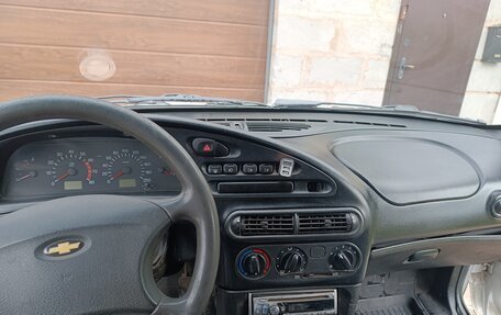 Chevrolet Niva I рестайлинг, 2004 год, 318 000 рублей, 3 фотография