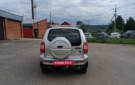 Chevrolet Niva I рестайлинг, 2004 год, 318 000 рублей, 2 фотография
