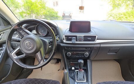 Mazda 3, 2018 год, 1 450 000 рублей, 2 фотография