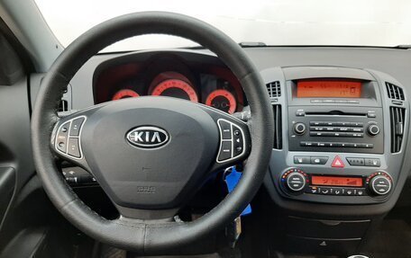 KIA cee'd I рестайлинг, 2009 год, 650 000 рублей, 15 фотография