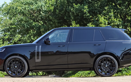 Land Rover Range Rover IV рестайлинг, 2023 год, 19 900 000 рублей, 2 фотография