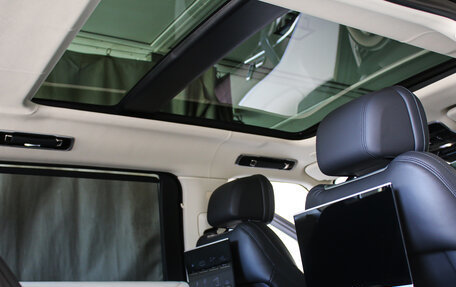 Land Rover Range Rover IV рестайлинг, 2023 год, 19 900 000 рублей, 12 фотография