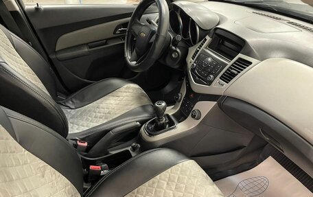 Chevrolet Cruze II, 2012 год, 699 900 рублей, 13 фотография