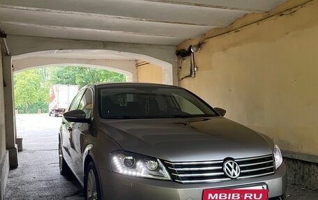 Volkswagen Passat B7, 2012 год, 1 355 000 рублей, 9 фотография