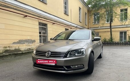 Volkswagen Passat B7, 2012 год, 1 355 000 рублей, 13 фотография