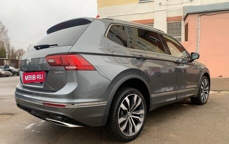 Volkswagen Tiguan II, 2021 год, 3 550 000 рублей, 5 фотография