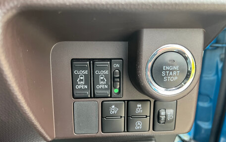 Toyota Roomy I, 2018 год, 1 230 000 рублей, 12 фотография