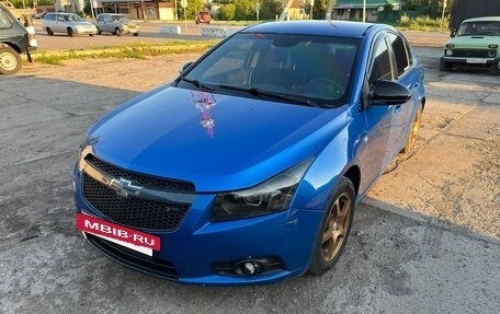 Chevrolet Cruze II, 2011 год, 860 000 рублей, 3 фотография