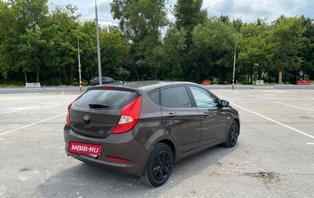 Hyundai Solaris II рестайлинг, 2014 год, 850 000 рублей, 5 фотография