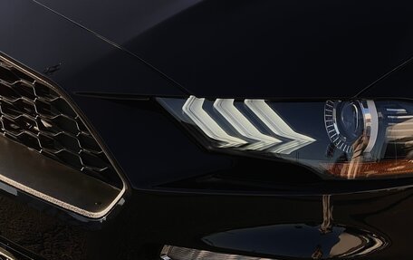 Ford Mustang VI рестайлинг, 2018 год, 2 750 000 рублей, 16 фотография