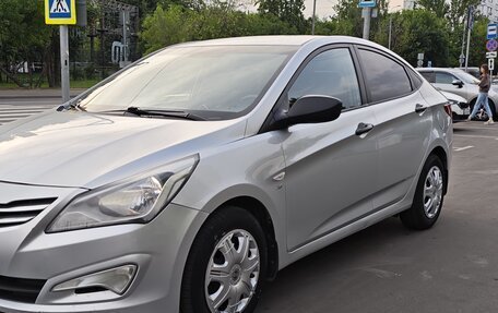 Hyundai Solaris II рестайлинг, 2015 год, 770 000 рублей, 12 фотография