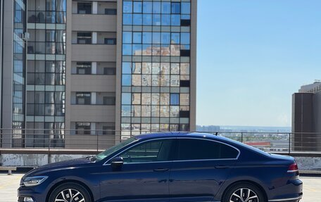 Volkswagen Passat B8 рестайлинг, 2018 год, 1 990 000 рублей, 2 фотография