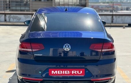Volkswagen Passat B8 рестайлинг, 2018 год, 1 990 000 рублей, 4 фотография