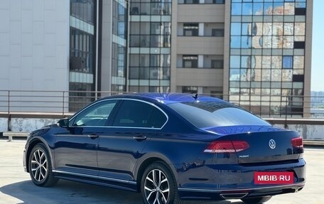 Volkswagen Passat B8 рестайлинг, 2018 год, 1 990 000 рублей, 3 фотография