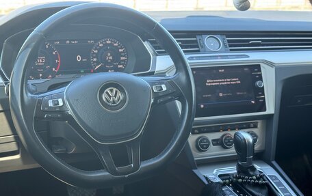 Volkswagen Passat B8 рестайлинг, 2018 год, 1 990 000 рублей, 13 фотография