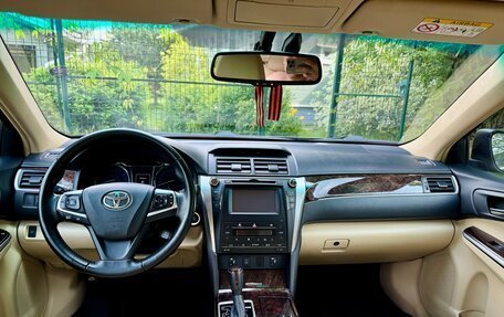 Toyota Camry, 2015 год, 2 050 000 рублей, 16 фотография